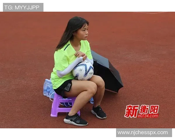 足球明星苏雅的个人简介与精彩瞬间全景展示